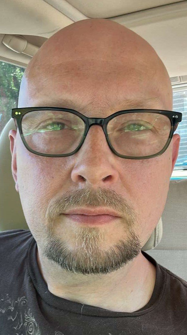 christopher_beard_trim